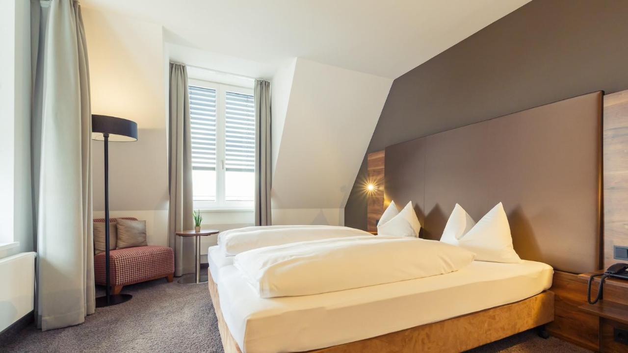Altstadthotel Kneitinger, Hotel 3*