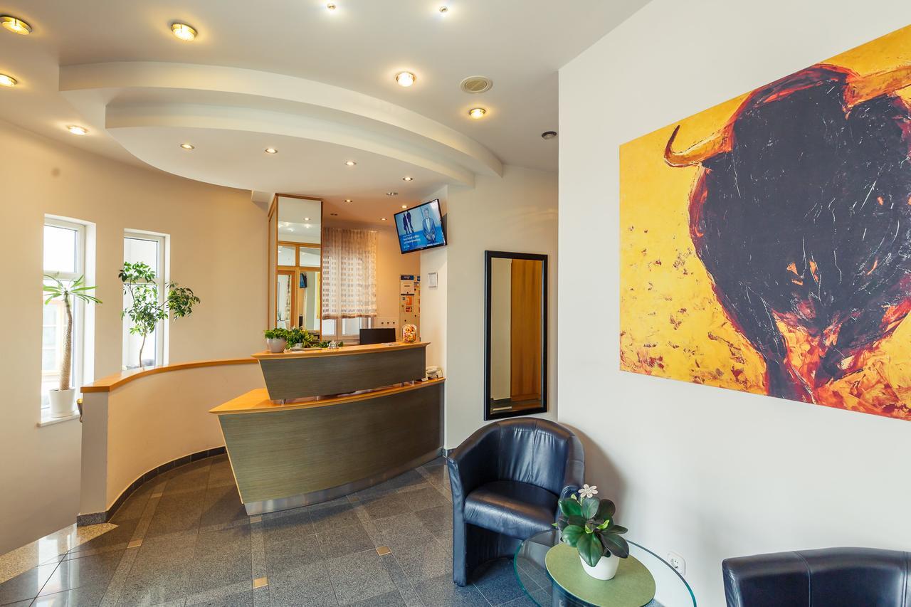 Hotel Altstadthotel Kneitinger, 3*